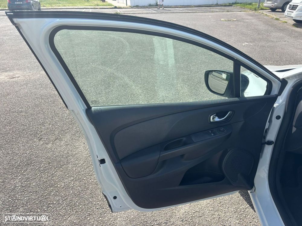 Renault Clio 0.9 TCE Luxe - 16