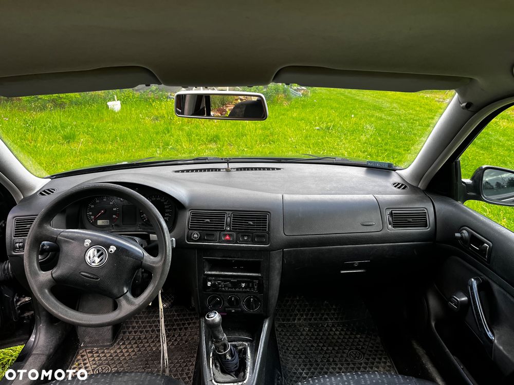 Volkswagen Golf - 4