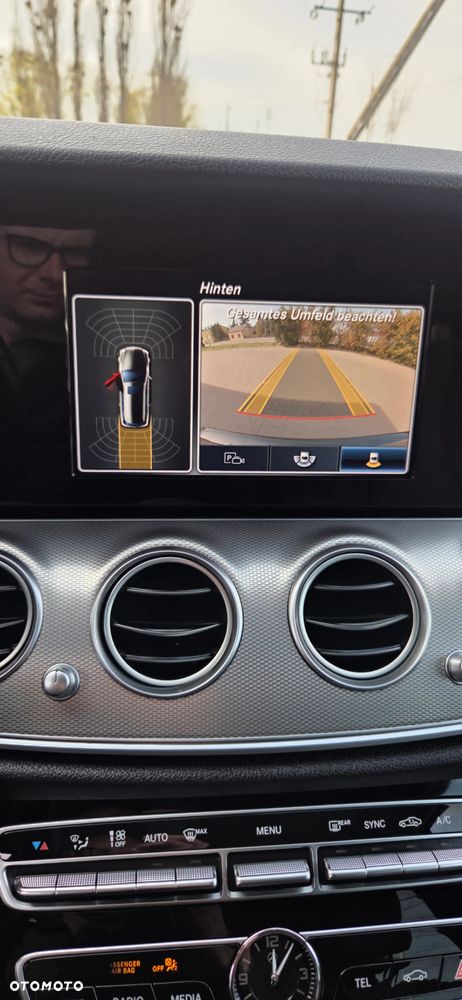 Mercedes-Benz Klasa E 220 d 9G-TRONIC - 27