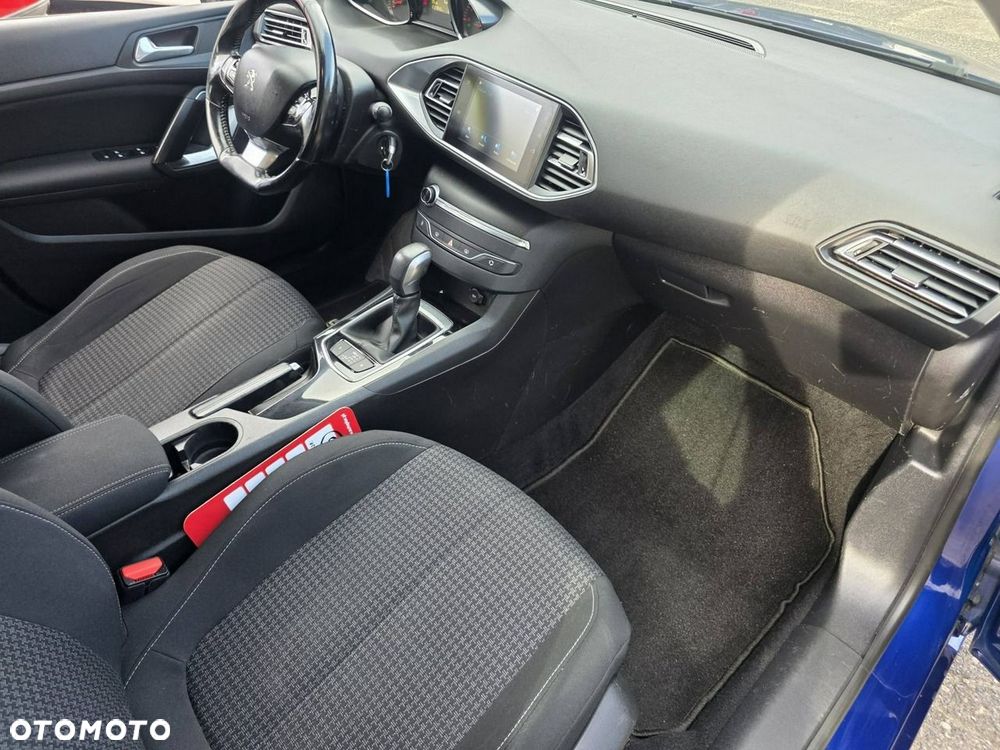 Peugeot 308 BlueHDi FAP 120 EAT6 Stop & Start Active - 29