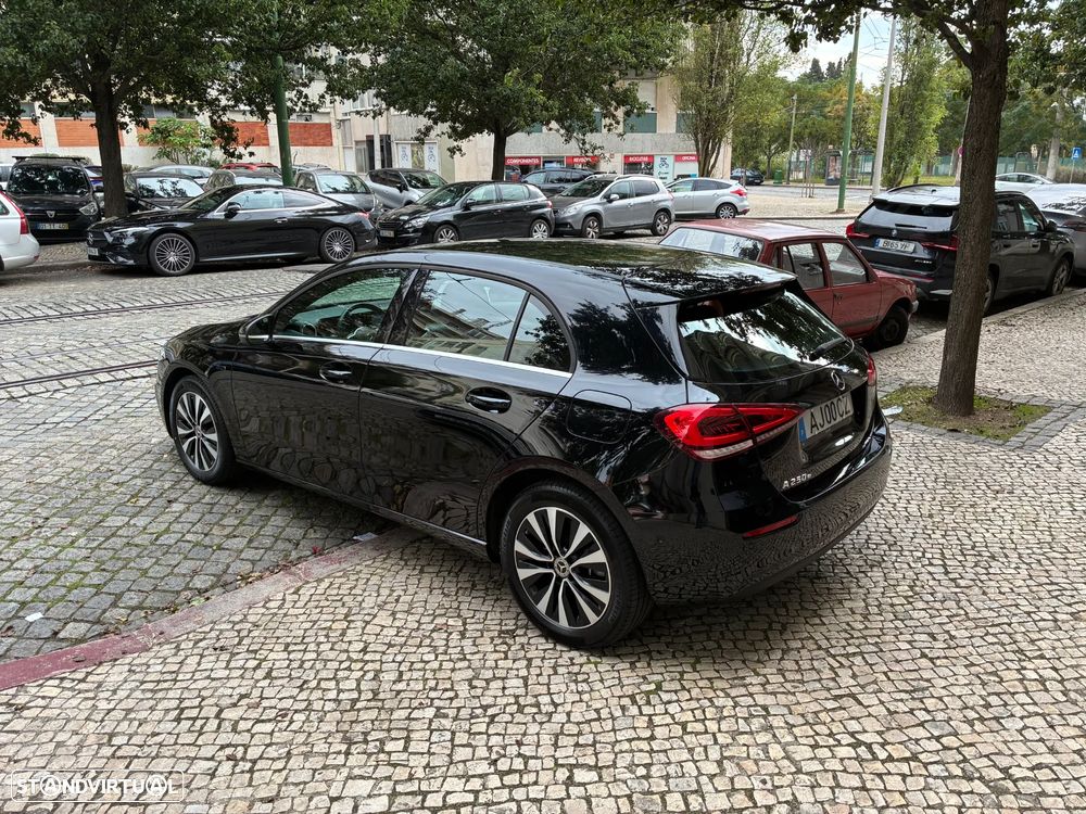 Mercedes-Benz A 250 e Style Plus - 23