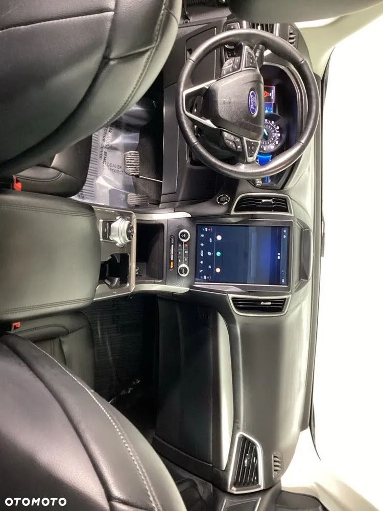 Ford Edge - 12