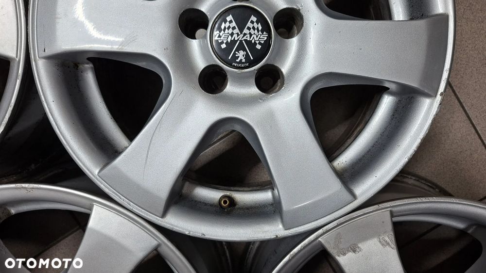 Felgi Aluminiowe 15 Toyota 5x100 ET 27 Autec Baltic - 9