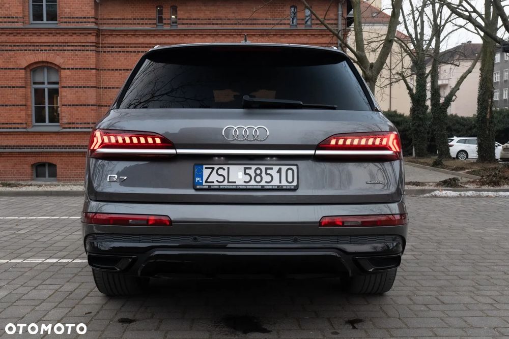 Audi Q7 - 11