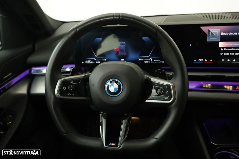 BMW 530 e Pack Desportivo M - 16