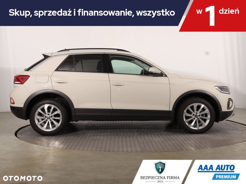 Volkswagen T-Roc - 8