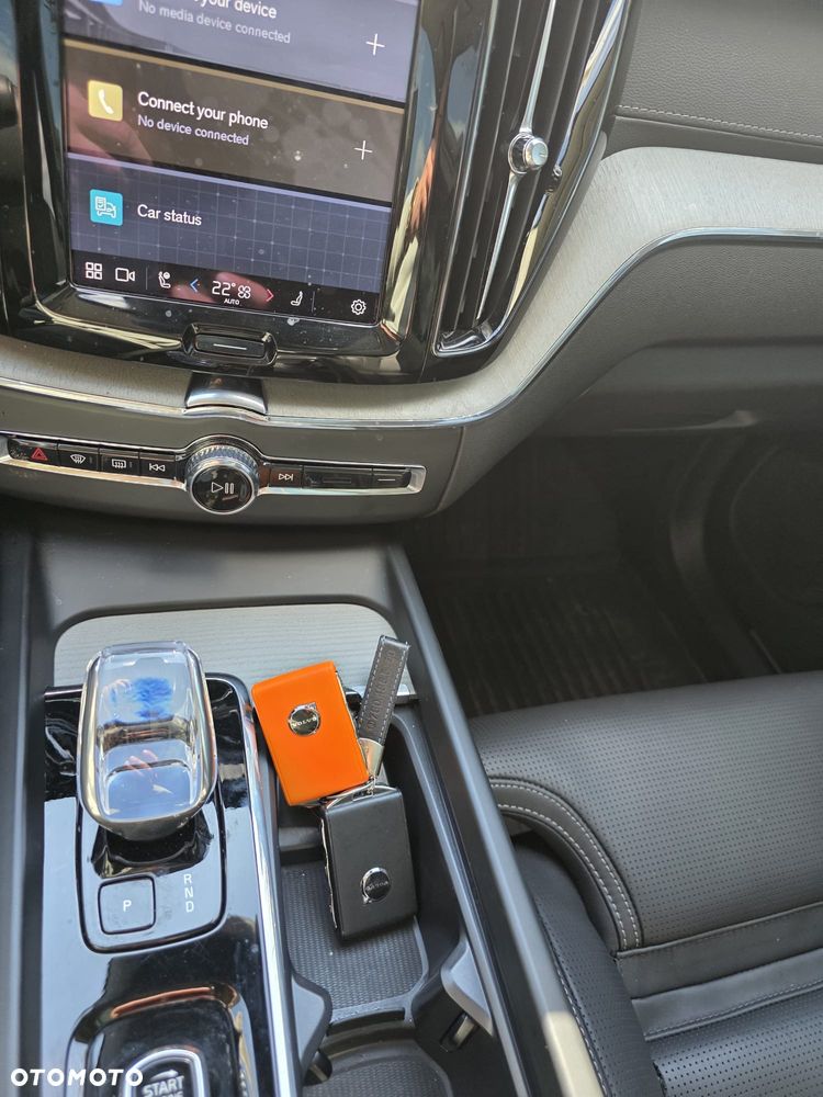 Volvo XC 60 B6 B AWD Momentum Pro - 19