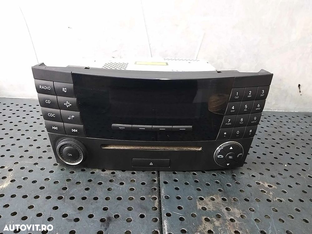 Radio cd player mercedes e class w211 a2118702889 - 1