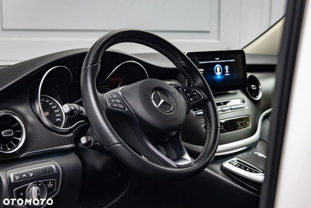 Mercedes-Benz Klasa V 300 d Exclusive 9G-Tronic (d³ugi) - 15