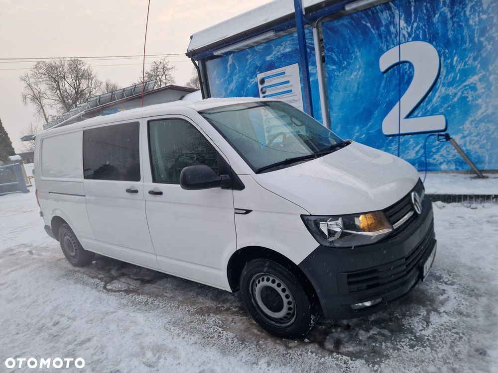 Volkswagen Transporter - 1