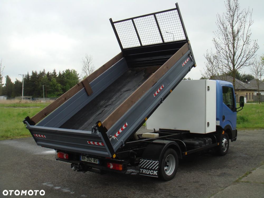 Nissan CABSTAR - 18