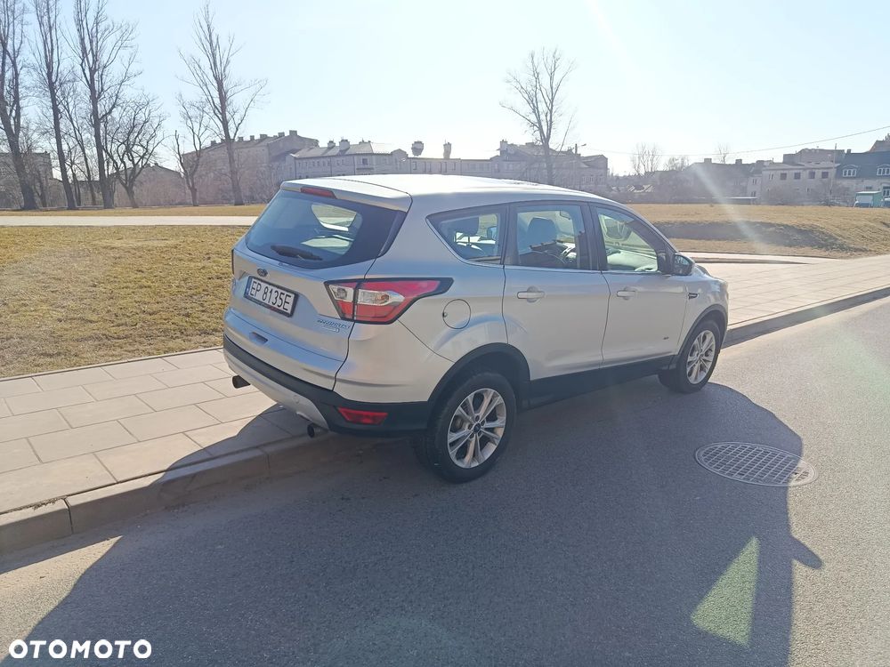 Ford Kuga 1.5 EcoBoost 4x4 Titanium - 6