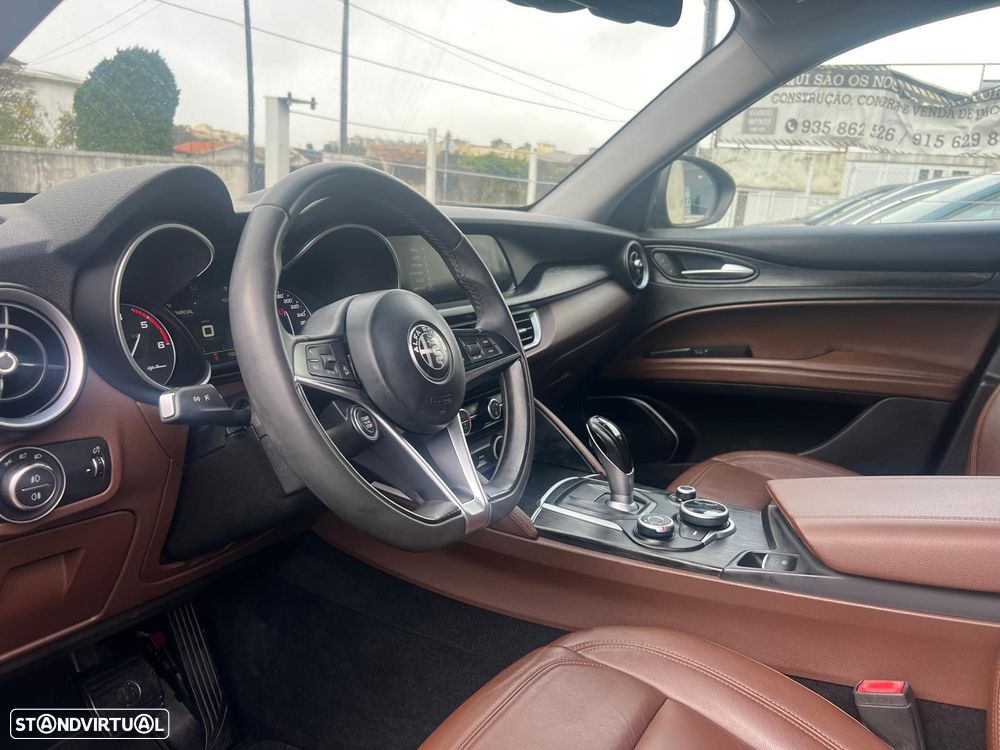 Alfa Romeo Stelvio 2.2 16V AT8 Super - 8