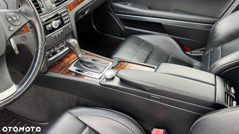 Mercedes-Benz Klasa E 250 CGI BlueEffICIENCY - 23