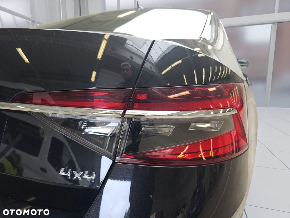 Skoda Superb 2.0 TDI SCR 4x4 Style DSG - 35
