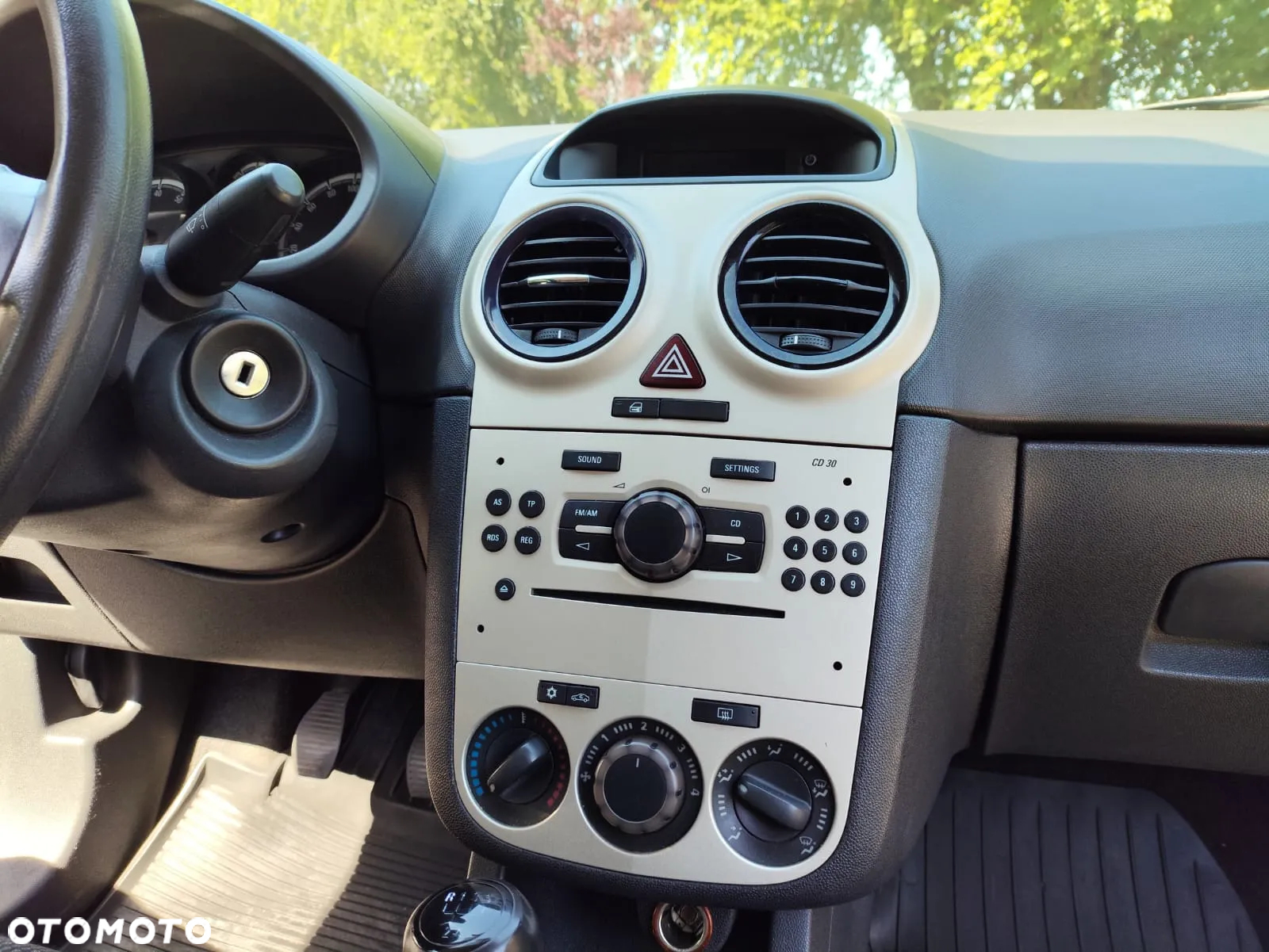 Opel Corsa - 16