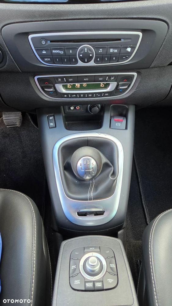 Renault Scenic 1.6 16V 110 TomTom Edition - 26
