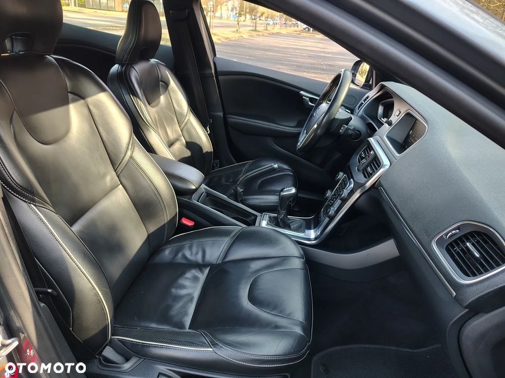 Volvo V40 D4 RDesign - 11