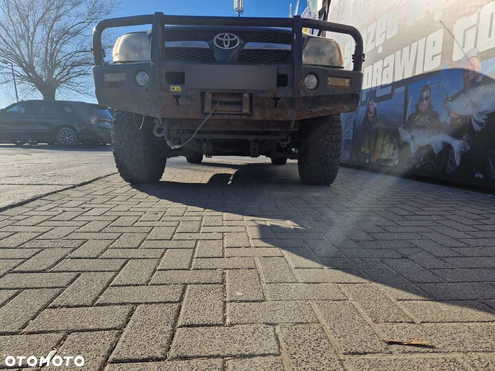Toyota Hilux - 3