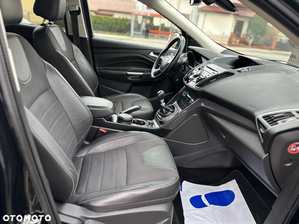 Ford Kuga 2.0 TDCi 4x4 Titanium - 18