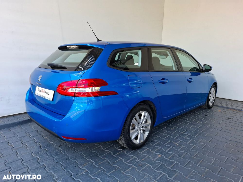 Peugeot 308 SW 1.2 L PureTech Turbo S&S Allure - 26