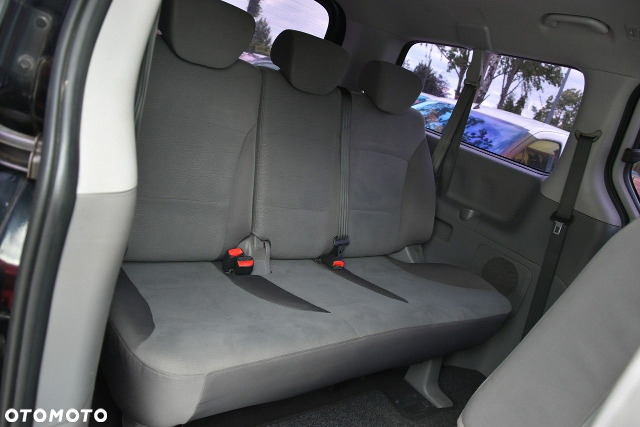 Hyundai H-1 2.5 CRDi Travel Comfort - 12