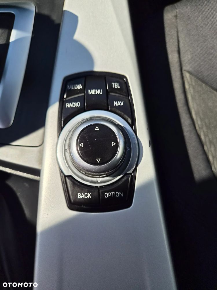 BMW Seria 3 316d - 12