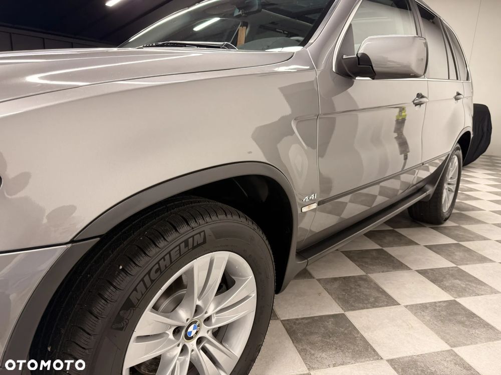 BMW X5 4.4 i - 4