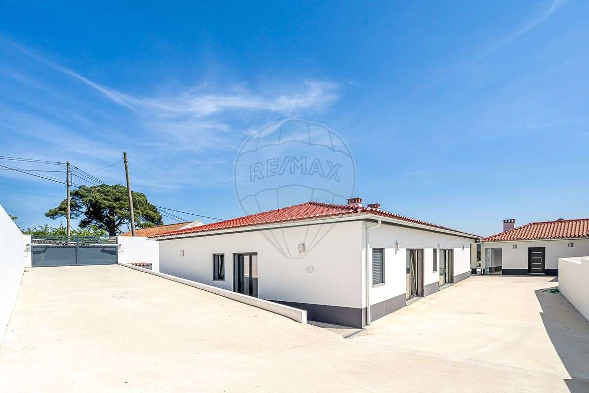 Moradia T6 para venda - Grande imagem: 2/32