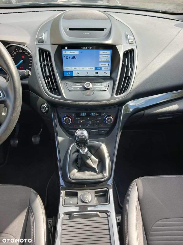 Ford Kuga 1.5 EcoBoost 2x4 Titanium - 13
