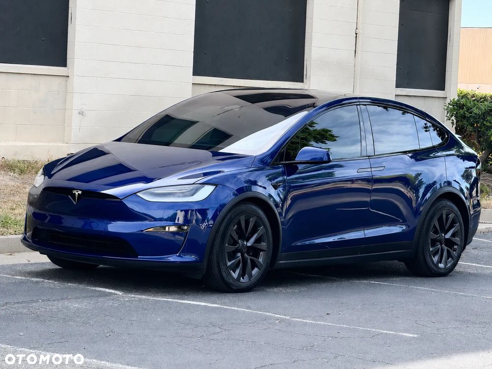 Tesla Model X - 1