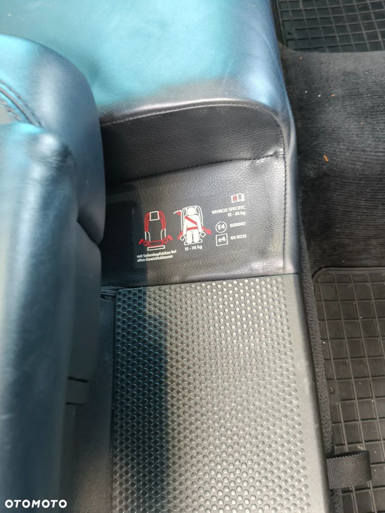 Volkswagen Passat 2.0 TDI DPF Highline - 13