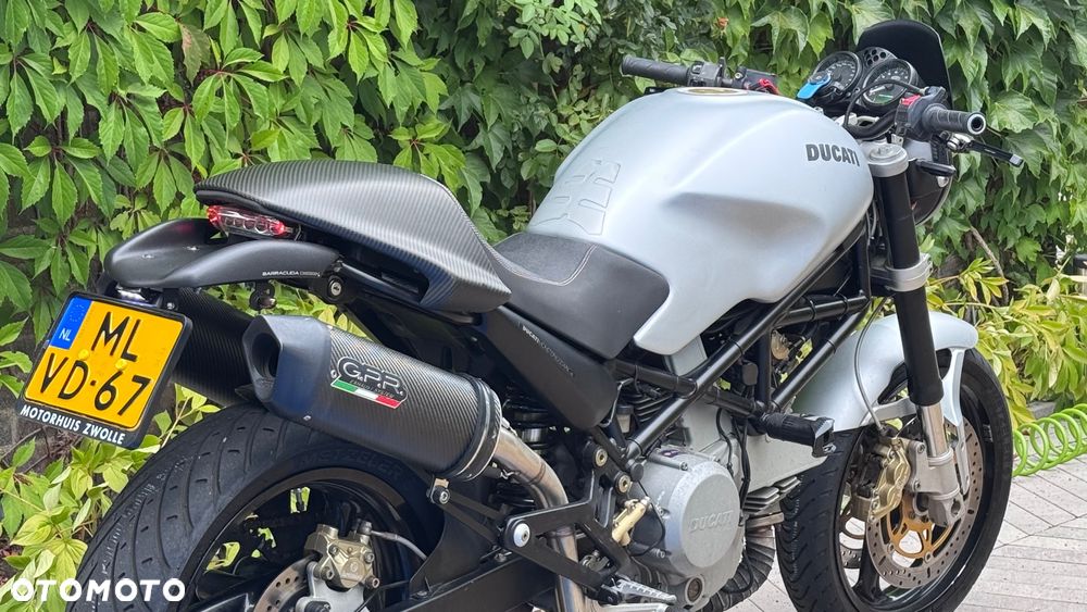 Ducati Monster - 1