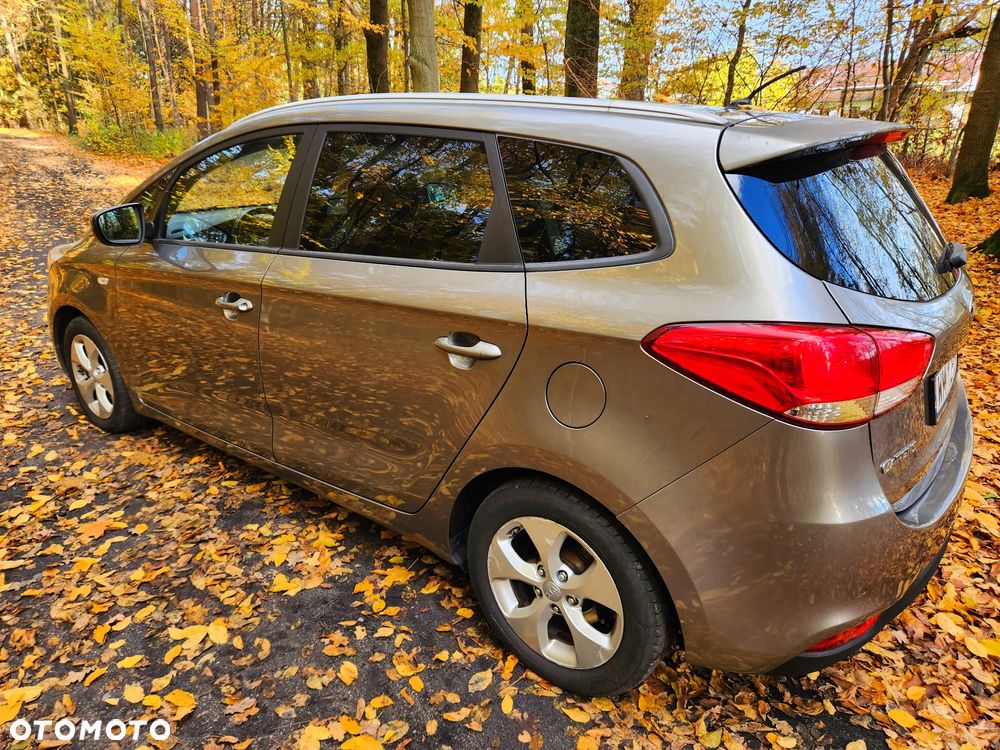Kia Carens 1.7 CRDi XL 7os - 17