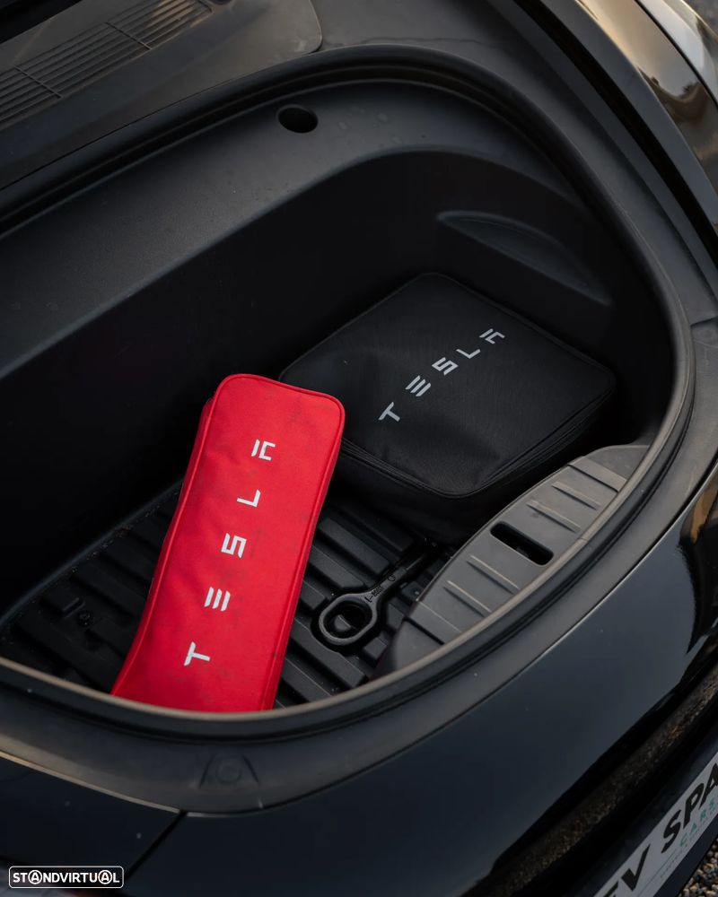 Tesla Model 3 Performance Dual Motor AWD - 34