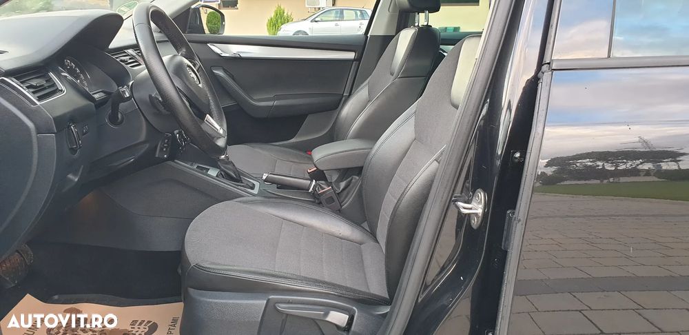 Skoda Octavia 2.0 TDI (Green tec) DSG Style - 9