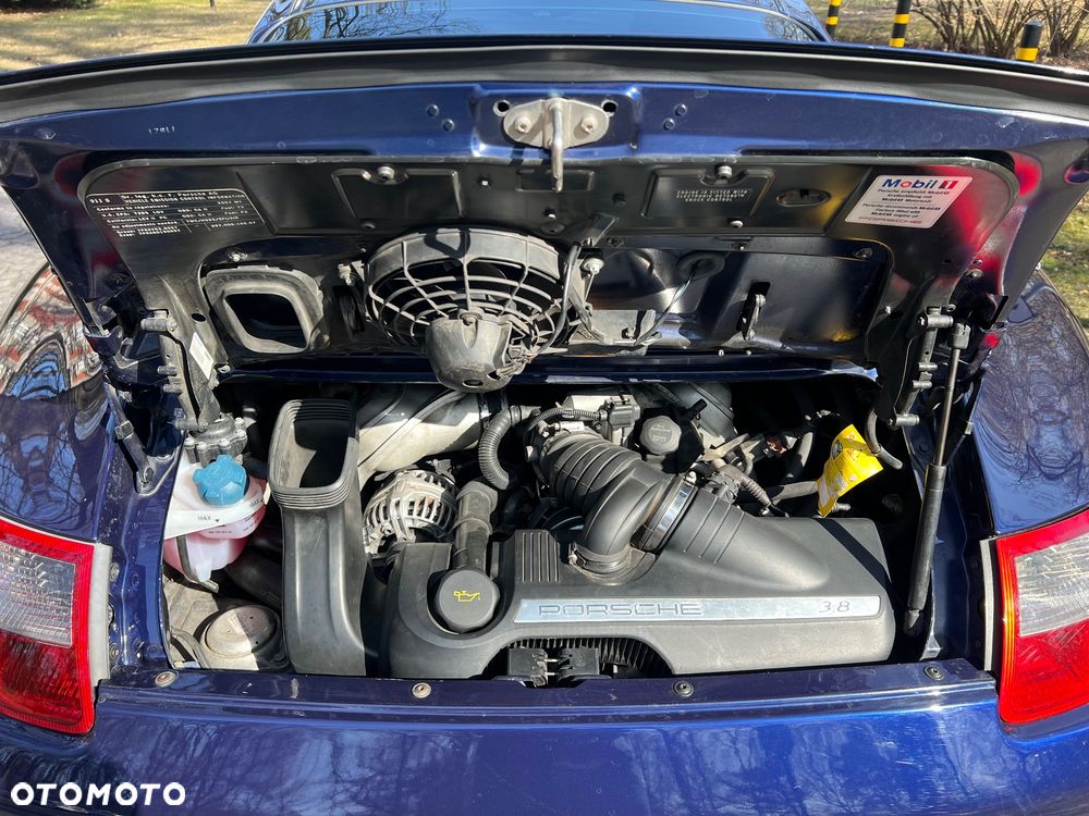 Porsche 911 Carrera 4 S - 12