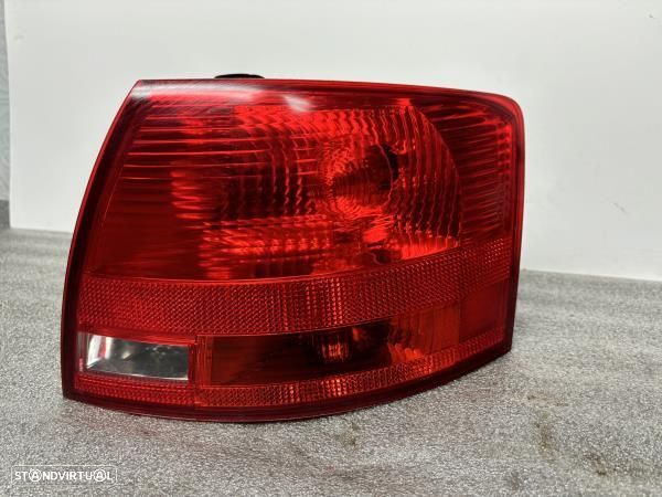 Farolim Dto Audi A4 Avant (8Ed, B7) - 2