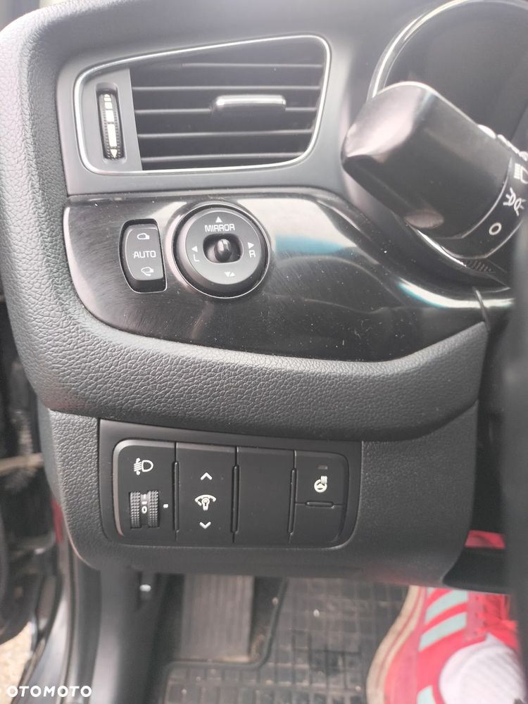 Kia Ceed - 27