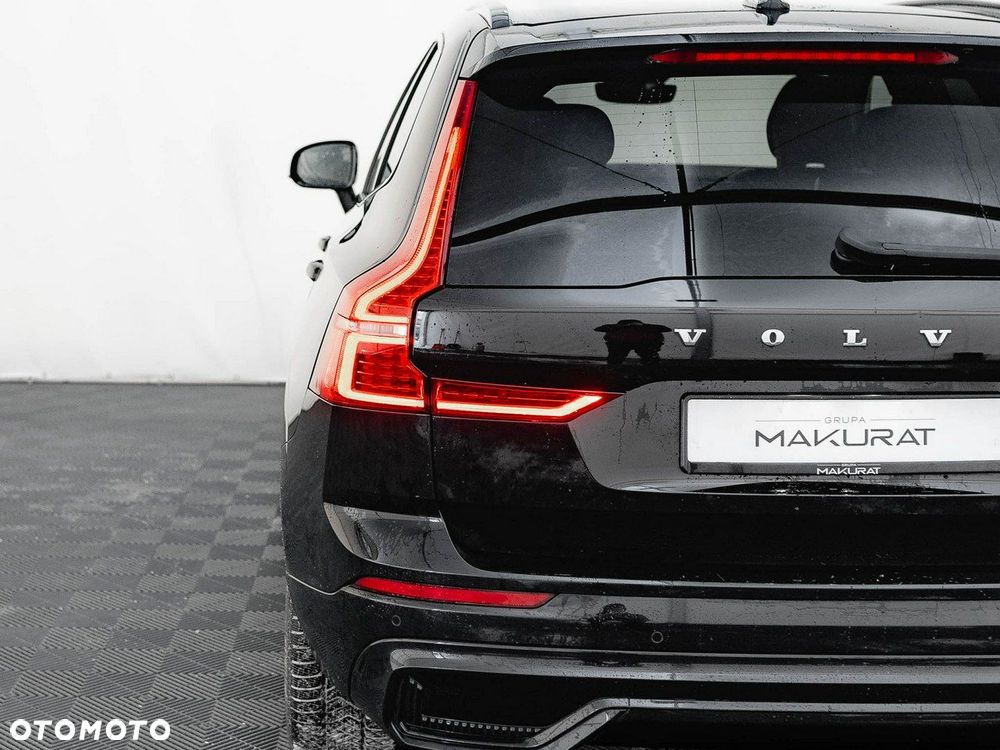 Volvo XC 60 B4 B Plus Dark - 11