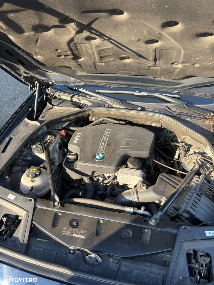 BMW Seria 5 528i xDrive Aut. - 4