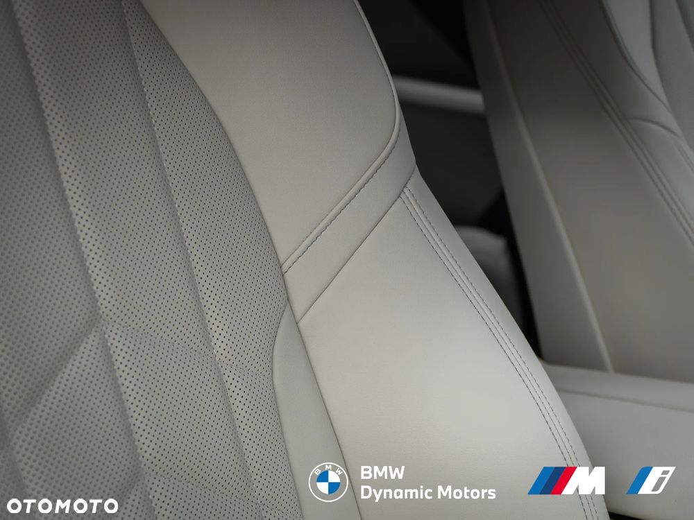 BMW Seria 5 530e xDrive - 25