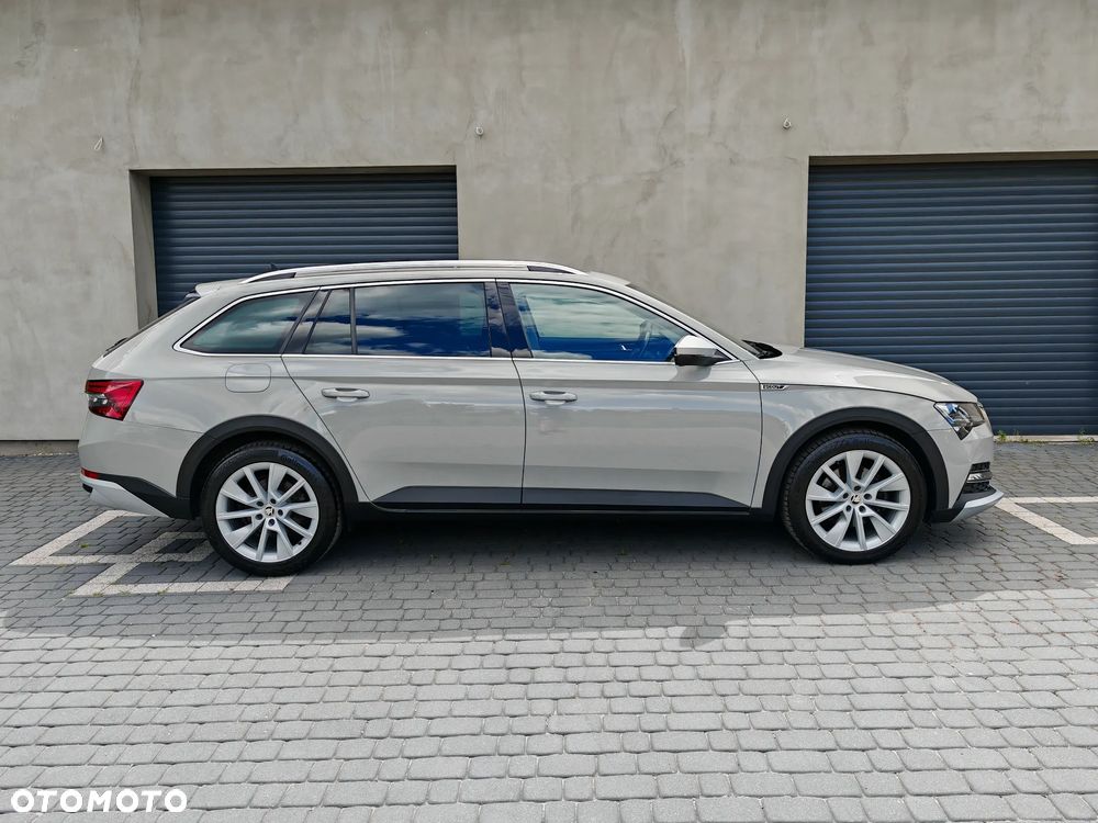 Skoda Superb 2.0 TDI SCR 4x4 Scout DSG - 5
