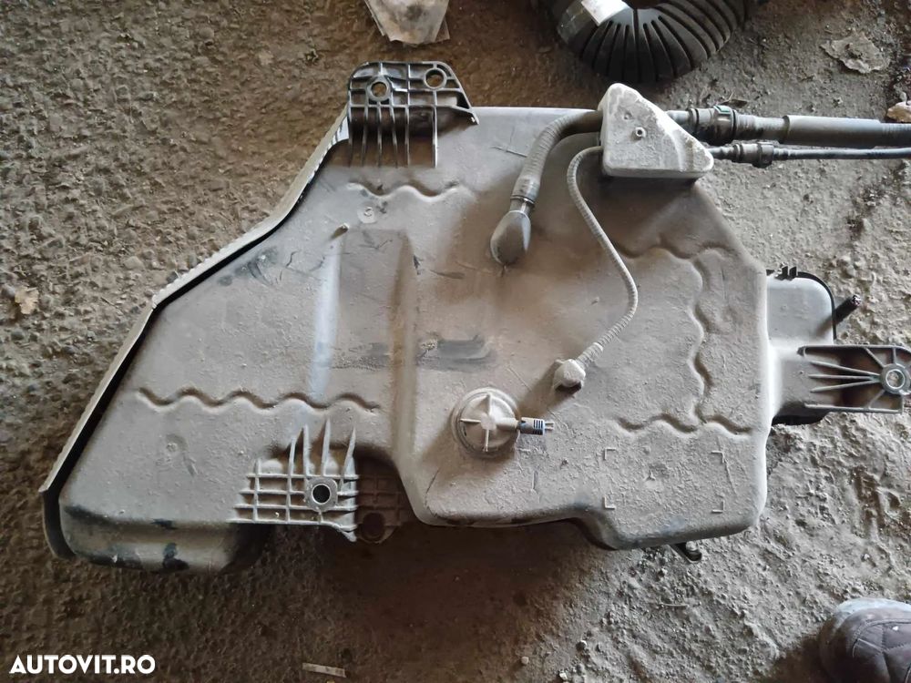 REZERVOR ADBLUE COMPLET AUDI Q3 8U 5N0131877D - 2