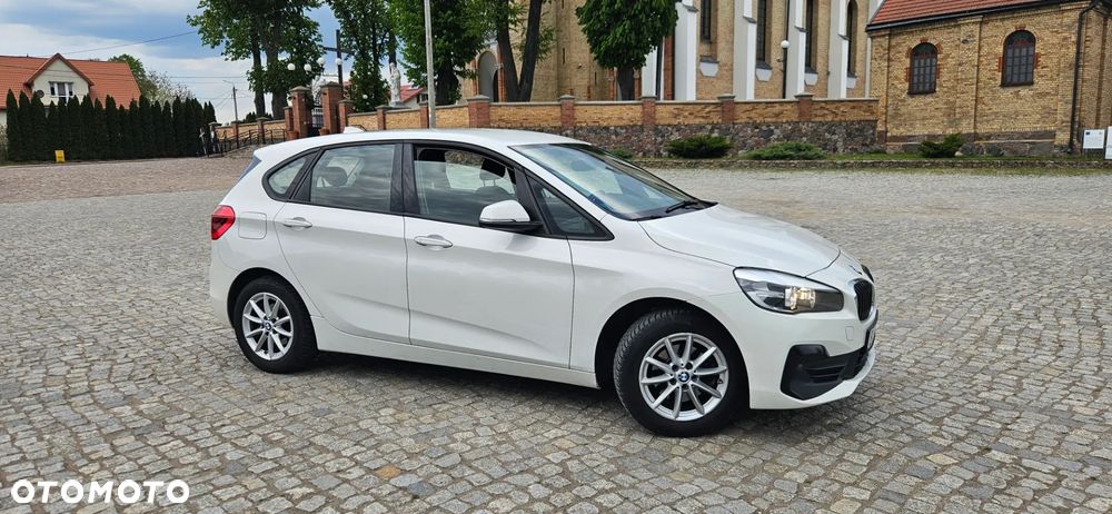 BMW Seria 2 216d - 11