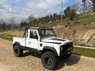 Land Rover Defender - 7