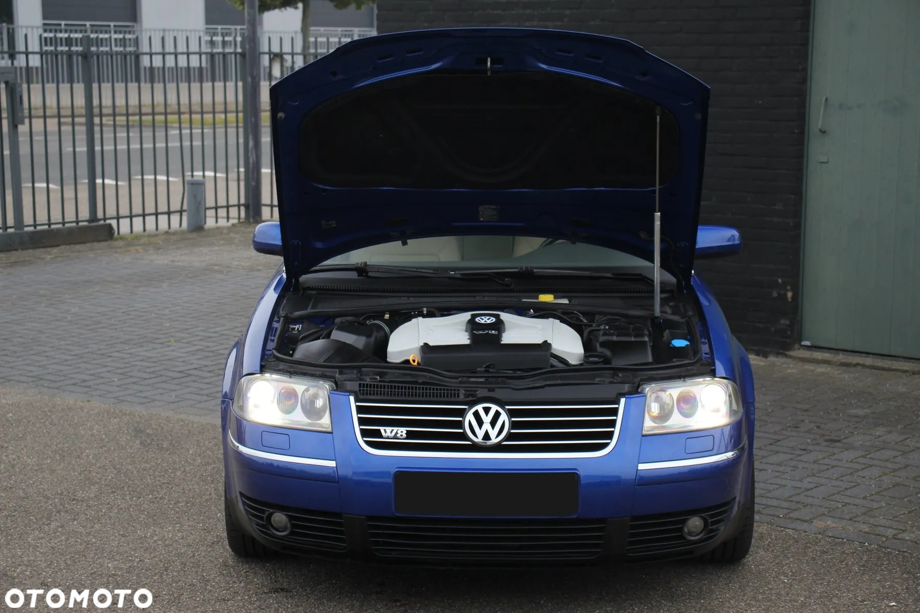Volkswagen Passat 4.0 W8 4Mot Tiptr - 15