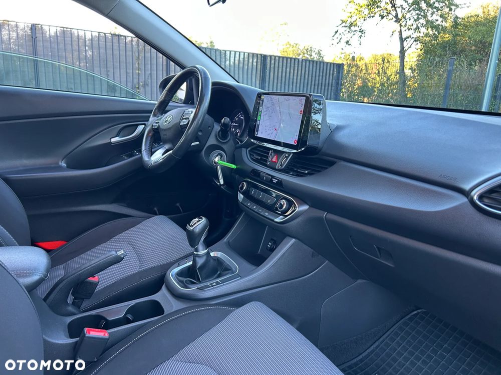 Hyundai i30 1.5 DPI Modern - 19