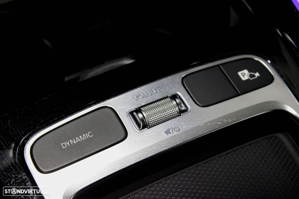 Mercedes-Benz GLA 180 d AMG Line - 40