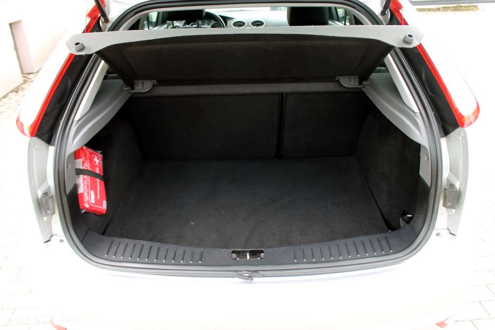 Ford Focus 1.8 FF Ambiente - 15